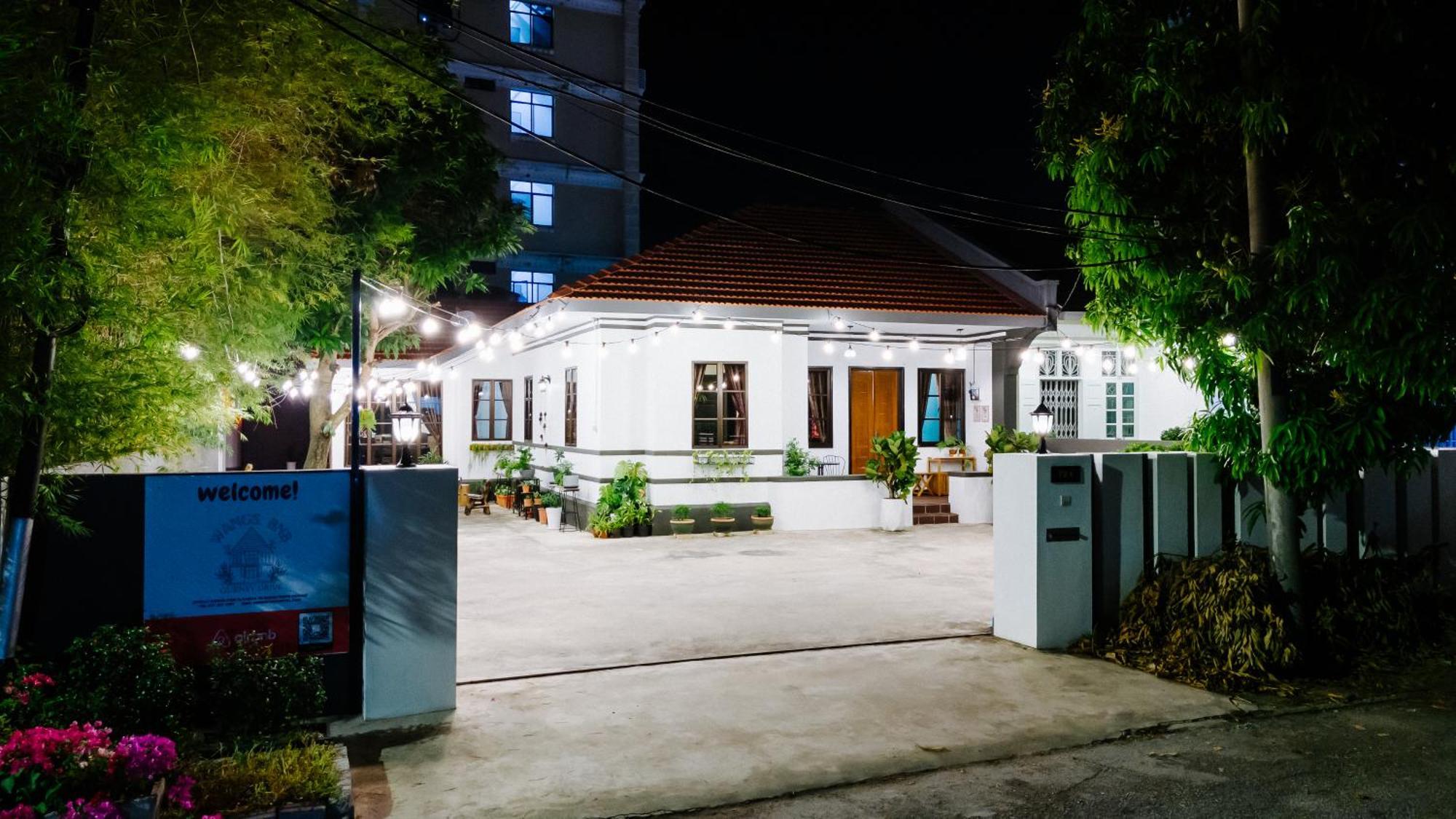 Wang's BnB 4 Bedrooms Villa George Town Buitenkant foto