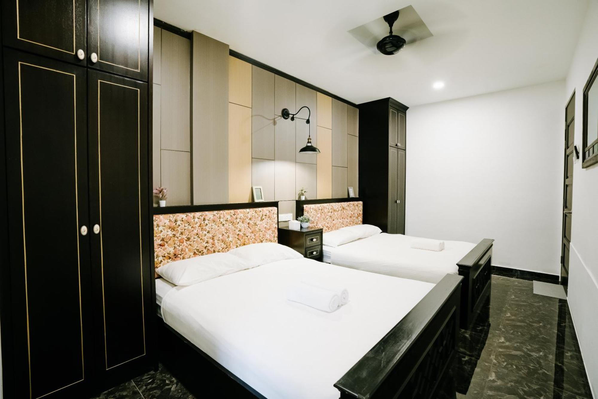 Wang's BnB 4 Bedrooms Villa George Town Buitenkant foto